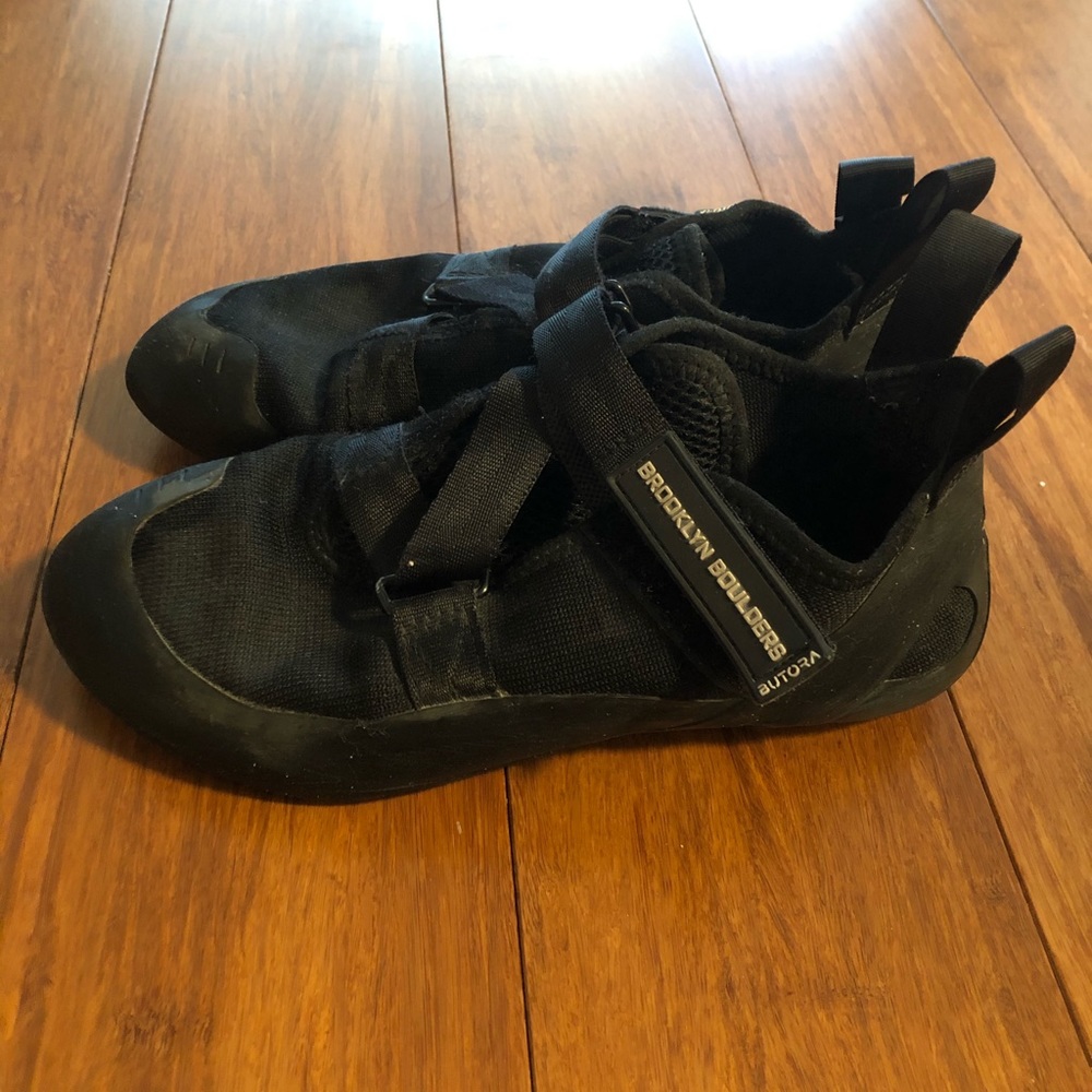 Butora rock climbing shoes
